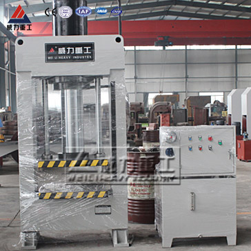 200噸龍門液壓機(jī)