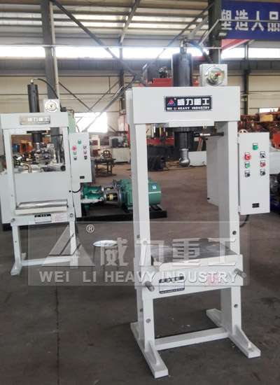 10噸龍門液壓機(jī)