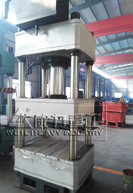 400噸三梁四柱液壓機(jī)