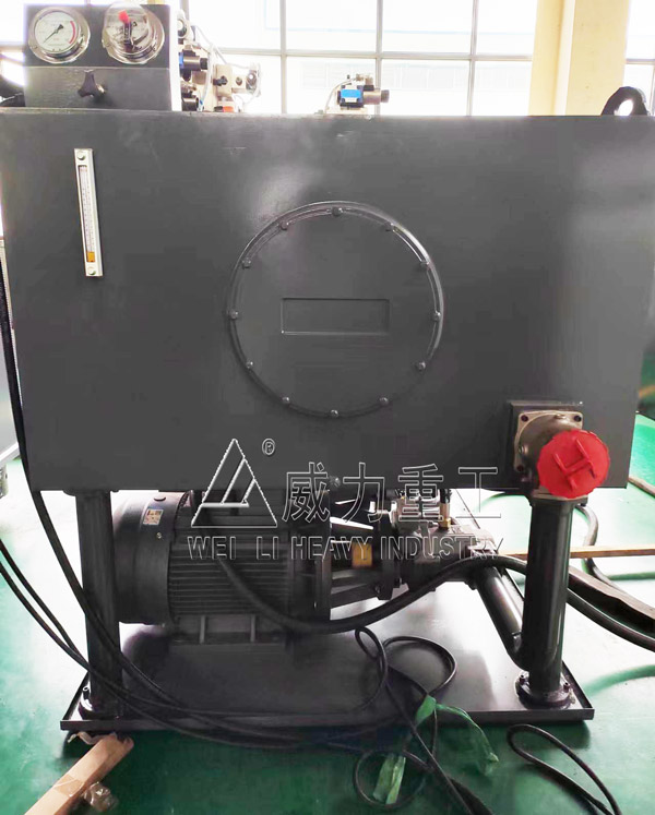 1000噸雙缸四柱液壓機(jī)的組成