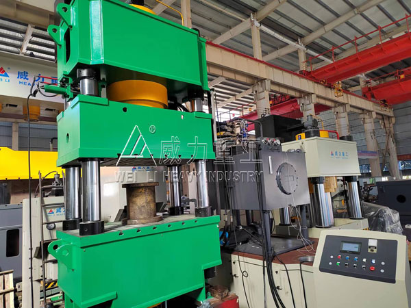 630噸三梁四柱液壓機(jī)