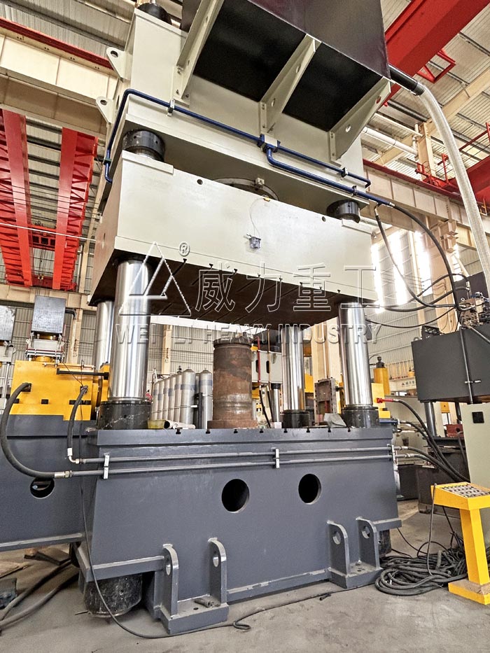 汽車橋殼內高壓成型液壓機